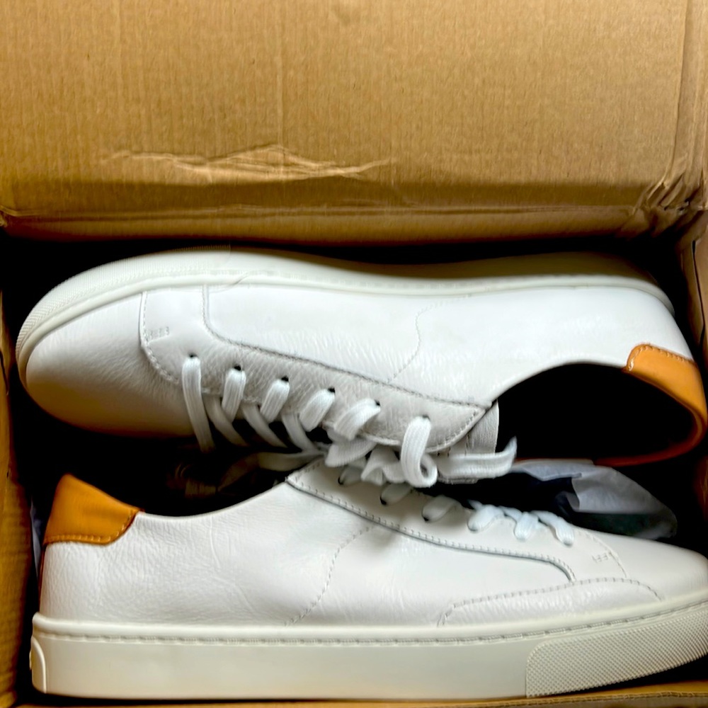 Brand new white Soludos mens sneakers size 10